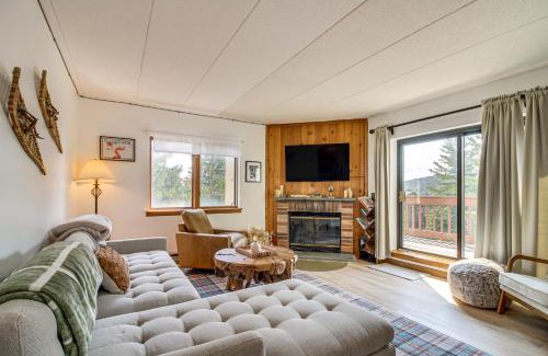 West Dover Apartment | Bearfoot Apres Mtn-View Condo Less Than 1 Mi to Mt Snow!
