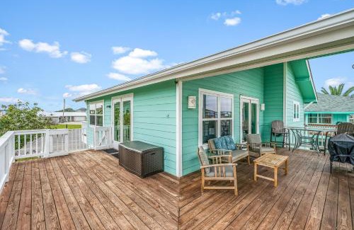 City-by-the Sea House | Bearfoot Bungalow