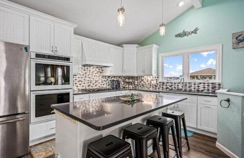 City-by-the Sea House | Bearfoot Bungalow