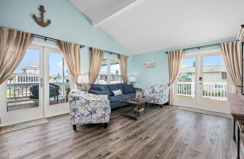 City-by-the Sea House | Bearfoot Bungalow