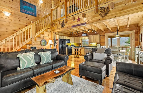 Sweetbriar Farms Cabin | Bearfoot Escape, Hot Tub, Mountain Views, Private!