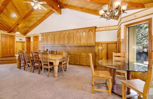 Fox Farm House | Bearfoot Lodge #2030 by Big Bear Vacations