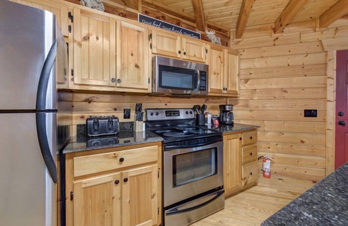 White Oak Lodge Cabin | Bearly Behaving
