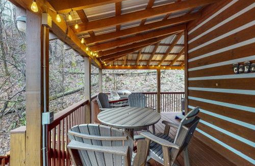 Gatlinburg - Pigeon Forge House | Bears Den