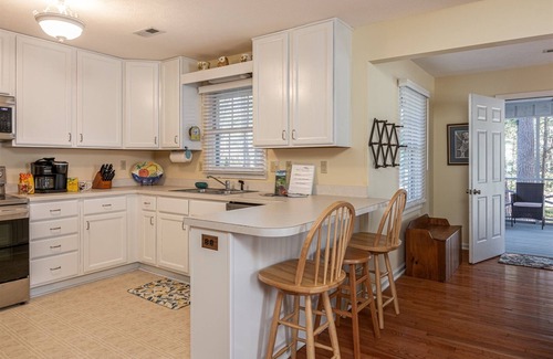 Flat Rock House | Bears` Lodge at Bonclarken | 4 Bed, 3 Bath