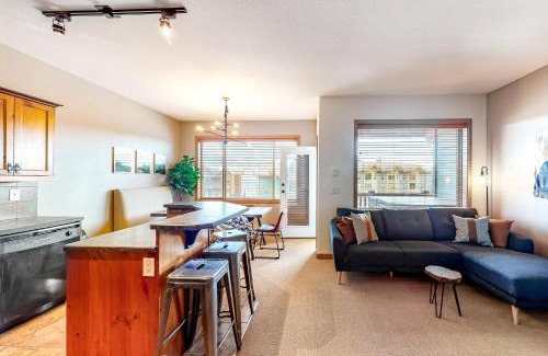 Big White Ski Resort House | Bears Paw 5