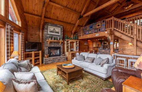 Foscoe House | Beary Relaxing Cabin - Big views, two kitchens, hot tub, game table