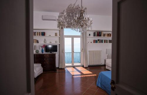 Raito House | Beatrice Luxury Apartment