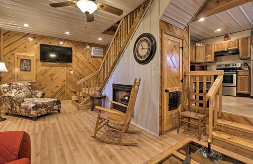 Saint Helens Cabin | Beattyville Cabin w/ Decks By the Red River Gorge!