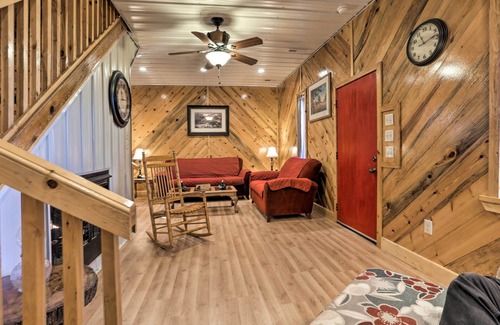 Saint Helens Cabin | Beattyville Cabin w/ Decks By the Red River Gorge!