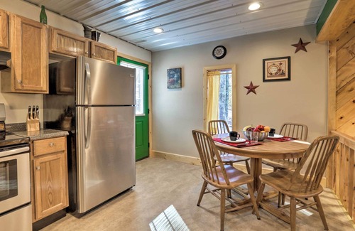 Saint Helens Cabin | Beattyville Cabin w/ Decks By the Red River Gorge!