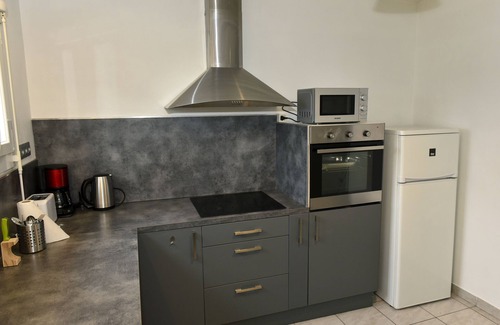 Brive-la-Gaillarde Apartment | Beau T3 Spacieux Proche Centre Wifi Parking