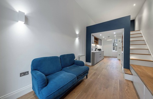 Brompton & Hans Town Apartment | Beaufort Gardens Residences