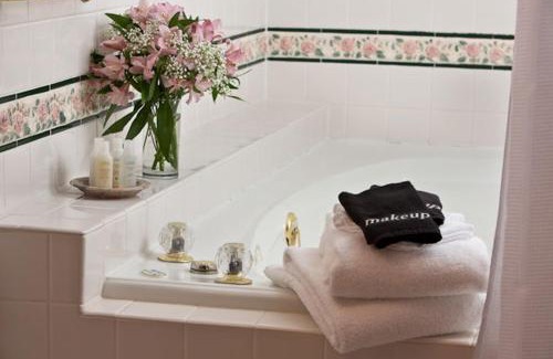 Claxton Community Bed & Breakfast | Beaufort House Inn