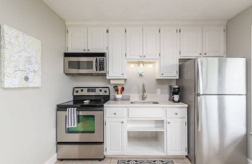 Beaufort Condo | Beaufort's Blue Heron Hideaway on Battery Creek