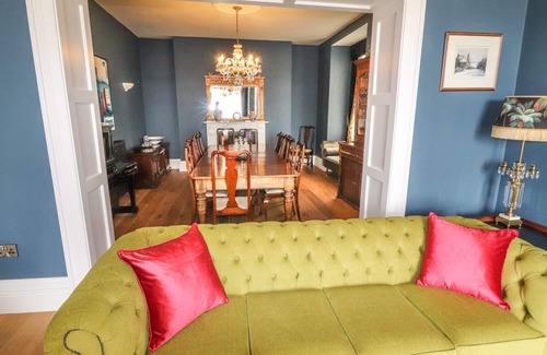 Llandudno Cottage | BEAULIEU HOUSE, pet friendly, country holiday cottage in Llandudno