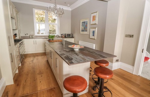 Llandudno Cottage | BEAULIEU HOUSE, pet friendly, country holiday cottage in Llandudno