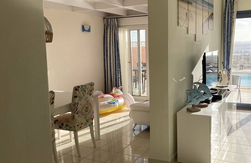 Caleta de Fuste Villa | Beautiful villa with spectacular views across Caleta.