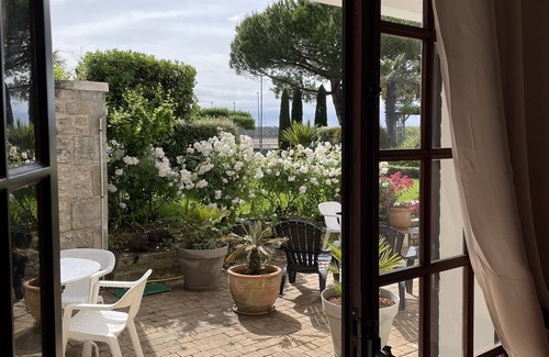 Saint-Georges-de-Didonne Apartment | Beautiful 3-person apartment facing the main beach