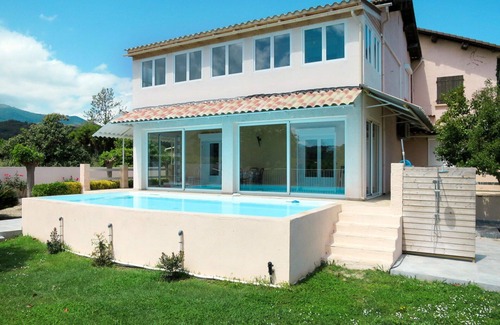 Santa-Lucia-di-Moriani House | Beautiful private villa for 8 guests with private pool, TV, patio, pets allowed and panoramic view