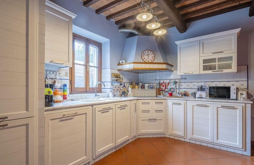Casalguidi Villa | Beautiful private villa for 6 people with WIFI, A/C, TV, pets allowed and parking