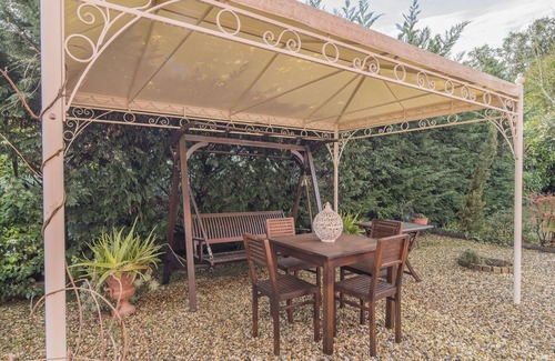 Casalguidi Villa | Beautiful private villa for 6 people with WIFI, A/C, TV, pets allowed and parking