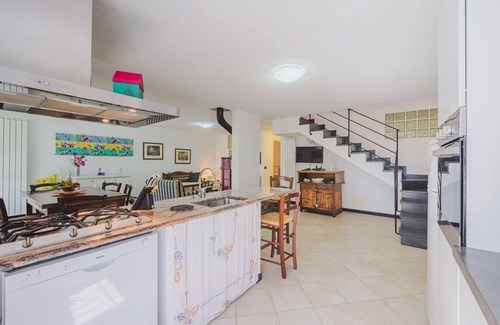 Velva House | Beautiful villa for 8 people with WIFI, TV, terrace, pets allowed and parking