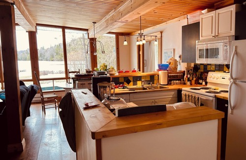 St-Adolphe-d'Howard Ski Chalet | Beautiful cottage on a magical lake in St-Adolphe d'Howard in the Laurentians.