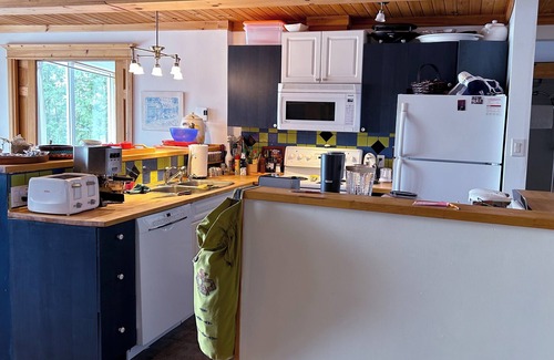 St-Adolphe-d'Howard Ski Chalet | Beautiful cottage on a magical lake in St-Adolphe d'Howard in the Laurentians.