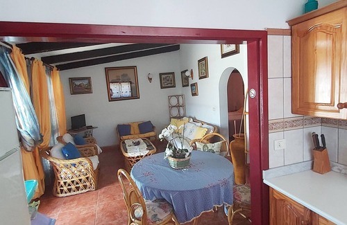 Los Llanos de Aridane House | Beautiful bungalow with pool in the area of Los Llanos de Aridane