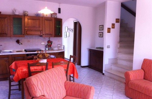 Cinquale Apartment | Beautiful, well-cared-for villa, semi detached, on two floors for 6 persons, terrace for meals outsi