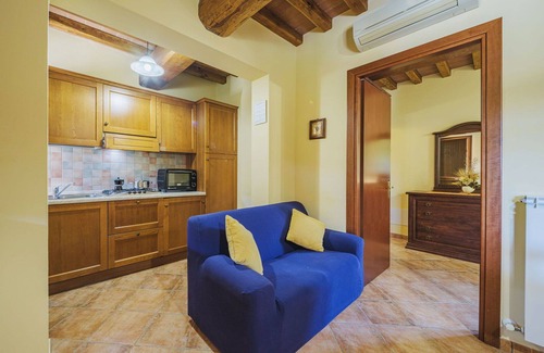 Orentano Apartment | Beautiful apartment for 5 guests with A/C, pool, WIFI, TV, patio and parking