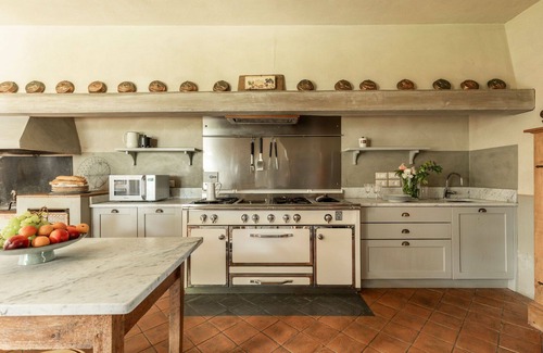 San Casciano dei Bagni Villa | Beautiful private villa with A/C, private pool, WIFI, hot tub, TV, patio, panoramic view, parking