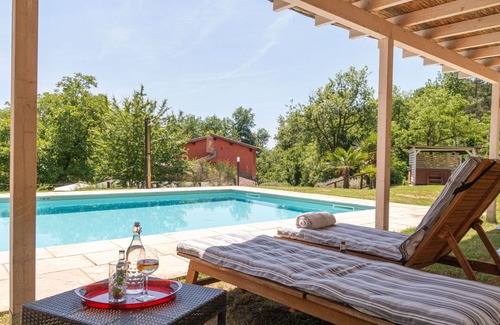 Terranuova Bracciolini Villa | Beautiful private villa with WIFI, A/C, hot tub, private pool, TV, patio, pets allowed and parking