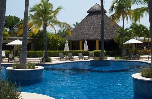 La Cruz de Huanacaxtle Condo | Beautiful Condo in Alamar with fabulous OCEAN VIEW