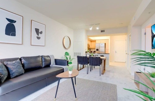 Aurora Highlands Apartment | Beautiful 1/1 Bedroom Apartment at Pentagon City