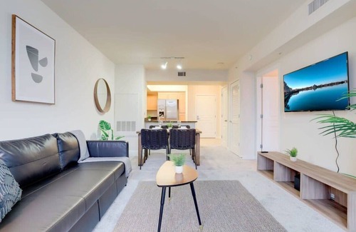 Aurora Highlands Apartment | Beautiful 1/1 Bedroom Apartment at Pentagon City