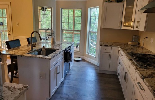 Ashley Oaks House | Beautiful 1 acre 4 bd 3 bath non-smoking homenn