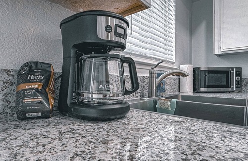 Pumpkin Center Condo | Beautiful 1 Bed 1 Bath Cozy Condo