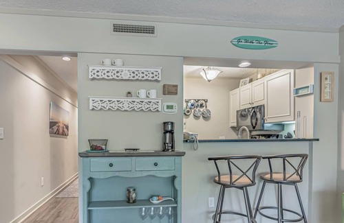 Briarcliffe Acres Condo | Beautiful 1 Bedroom in Ocean Creek