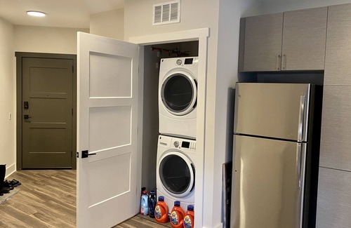 Hamilton District Apartment | Beautiful 1 bedroom condo downtown Allentown