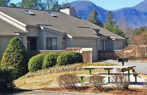 Lake Lure Apartment | Beautiful 1 bedroom unit at resort, sleeps 4