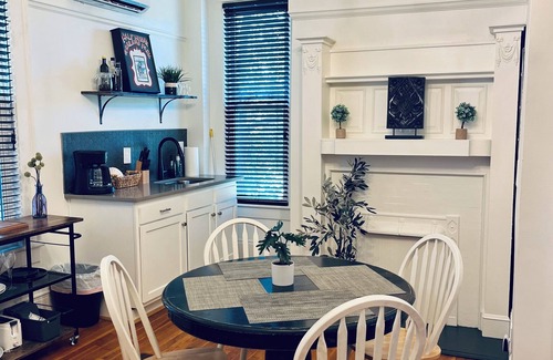 Forest Park Apartment | Beautiful 1 Bedroom Loft in Historic Highland Park