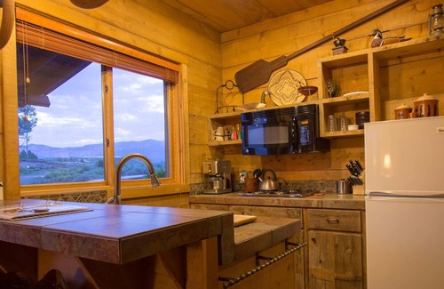 Panguitch Cabin | Beautiful 1 BR "Barn" Cabin - Perfect for Small Families