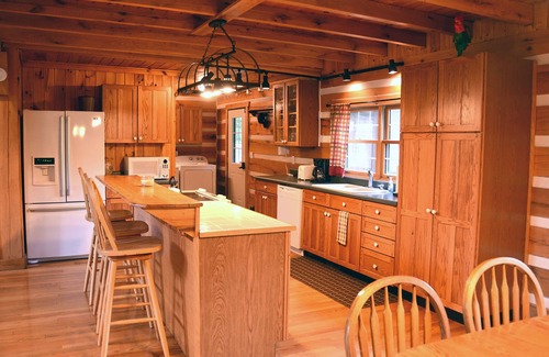 Logan Cabin | Beautiful 12 acre retreat with game room - great for families!