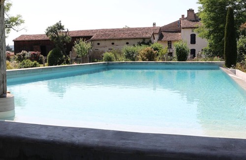 Clairac Cottage | Beautiful 18th century property on the banks of the river Lot