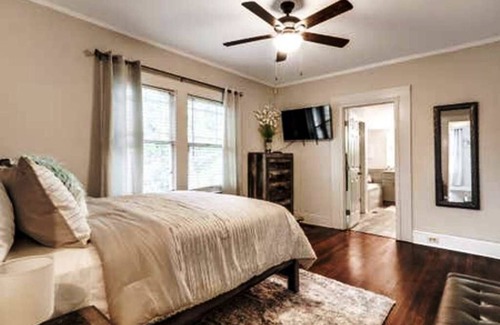 Jonesboro House | Beautiful 1920's Bungalow