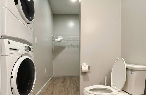 Downtown Omaha Apartment | Beautiful 1BD/1BA + Balcony- Downtown Omaha