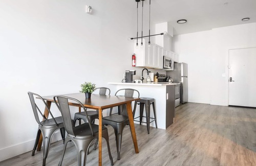 Elizabeth Apartment | Beautiful 1BR Near Airport 0531