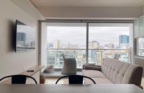 Petit Jean Ocharan Apartment | Beautiful 1BR with Balcony in Miraflores
